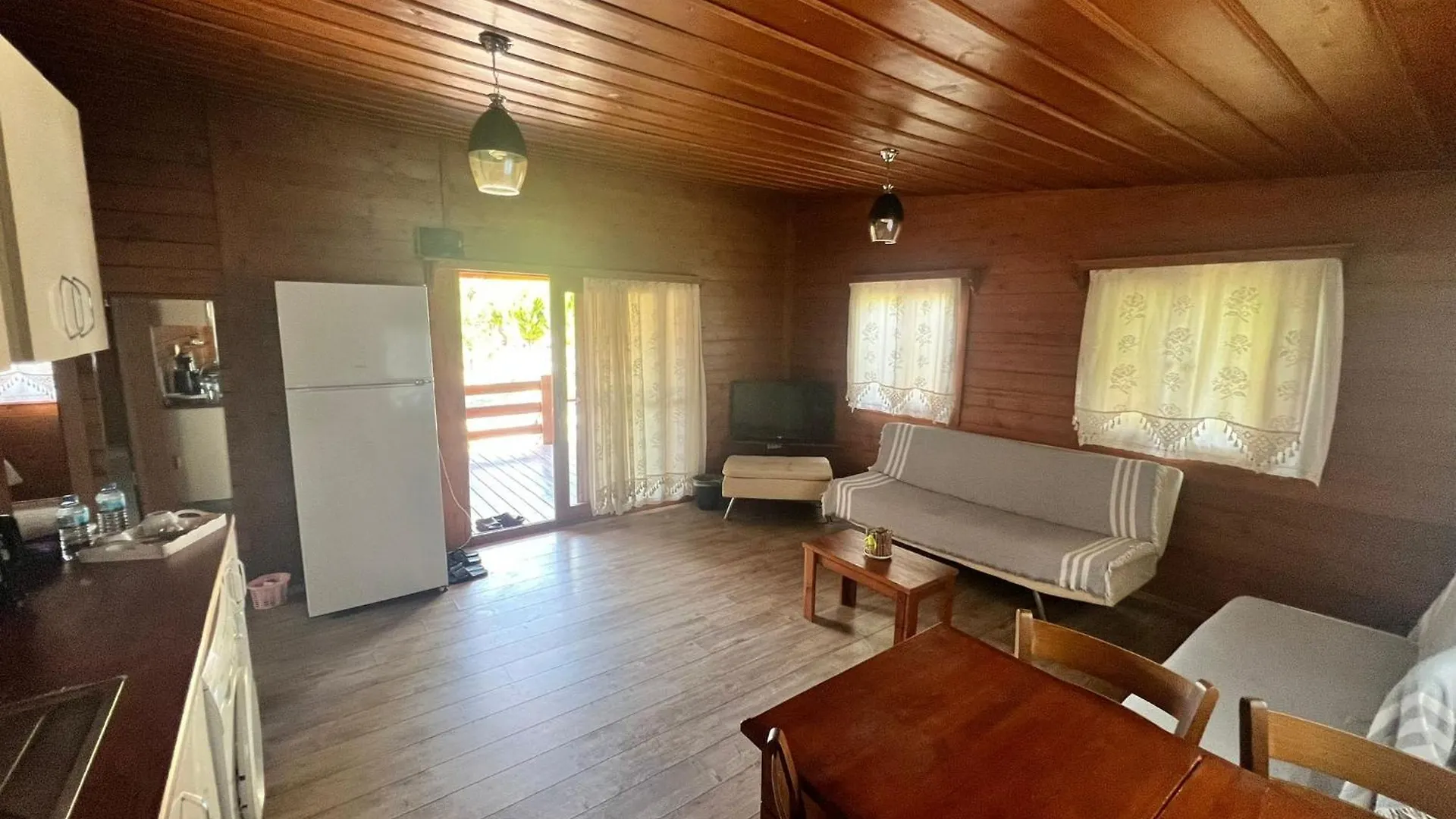 Woodentowns-Ahsap Evler Bed & Breakfast Bitez
