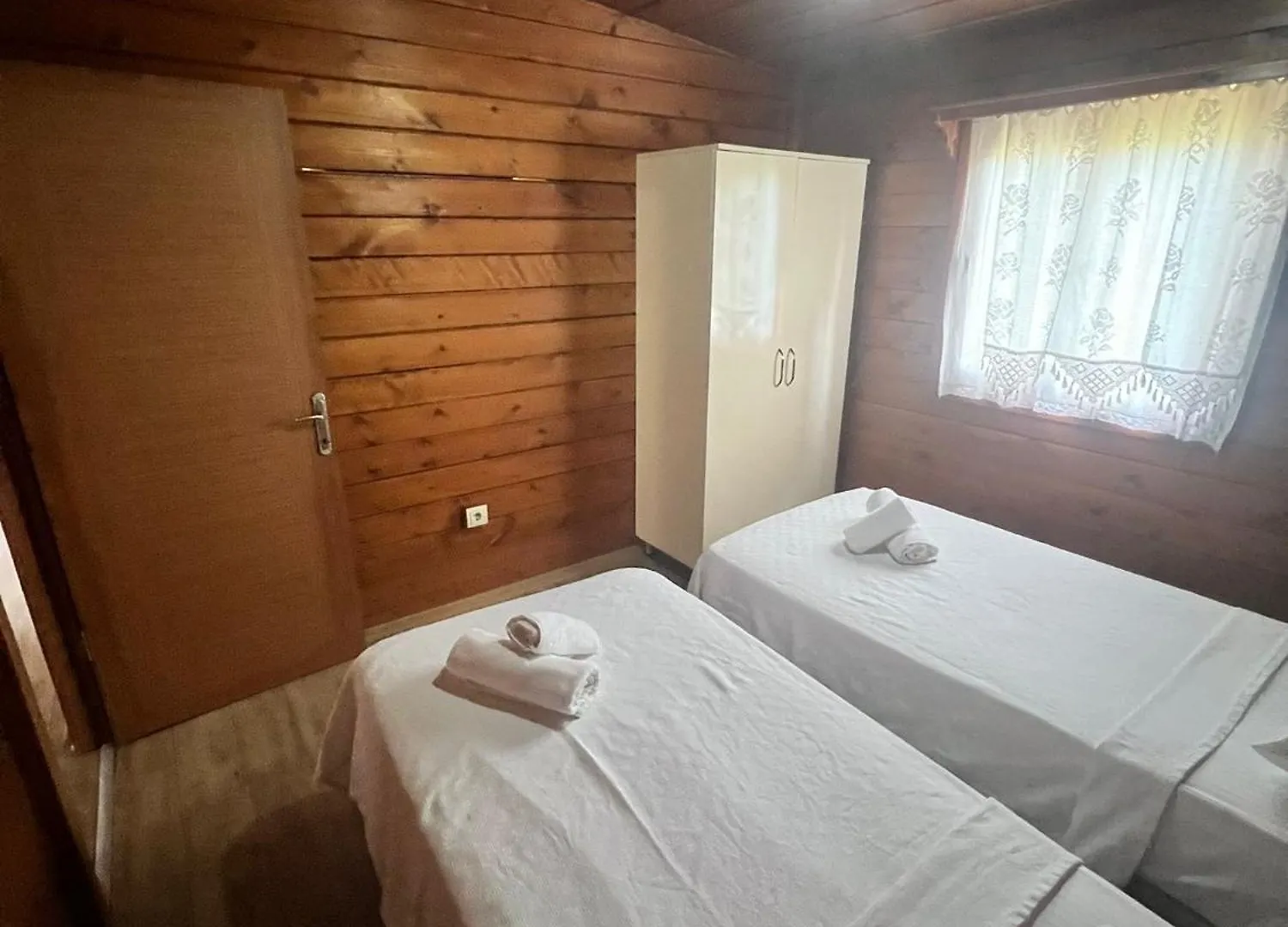 Woodentowns-Ahsap Evler Bed & Breakfast Bitez 0*,