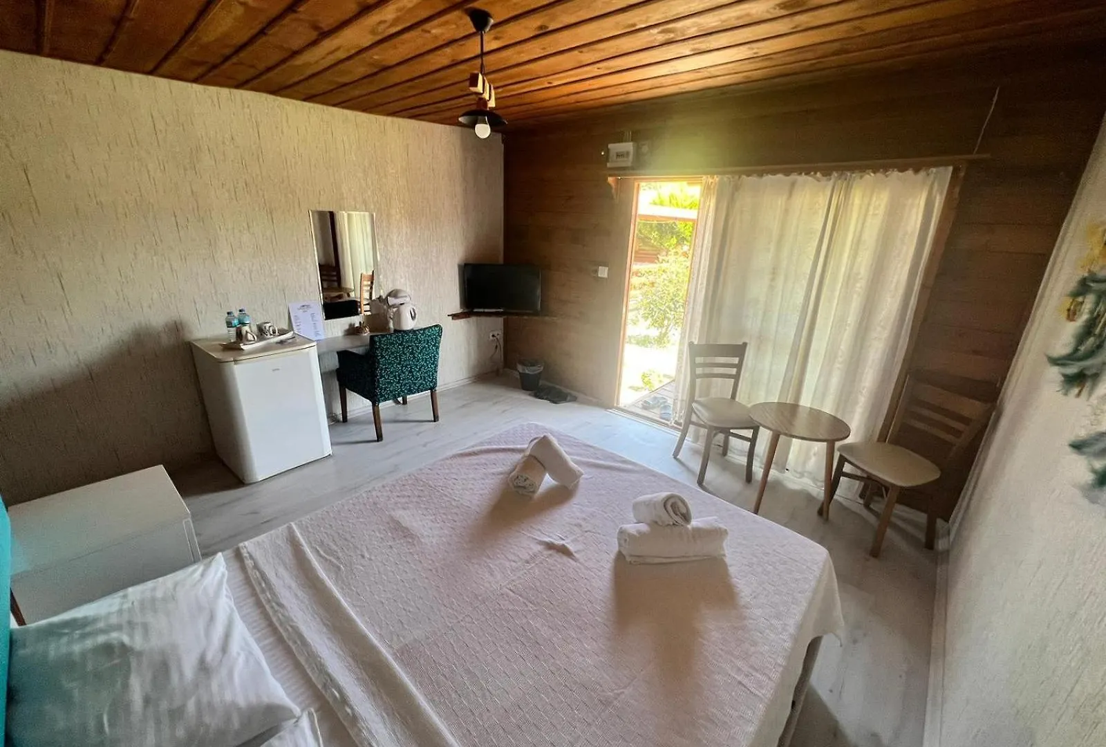 Woodentowns-Ahsap Evler Bed & Breakfast Bitez