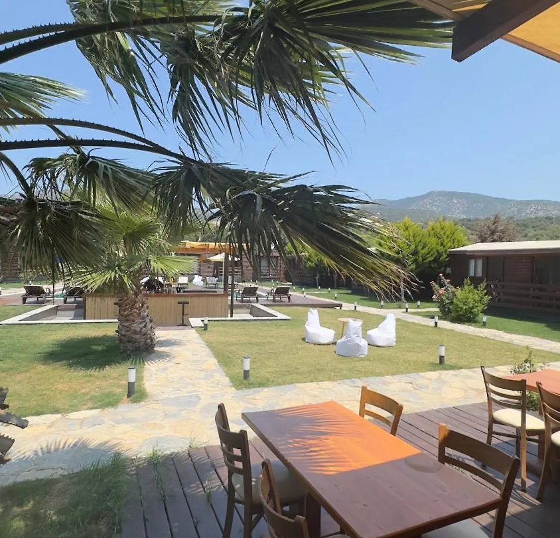 Bed and Breakfast Woodentowns-Ahsap Evler Bitez
